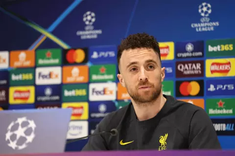 جوتا: من الجيد أننا نمتلك لاعبًا مثل صلاح.. ولم أشعر أنني في أفضل حالاتي